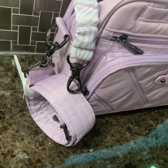 LUG - CAROUSEL XL - NWOT - Picture 2 of 8